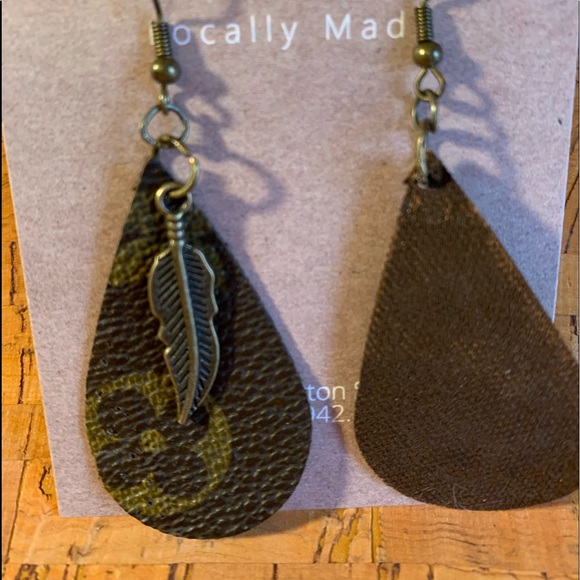 Teardrop luxury designer earrings - Picture 3 of 3